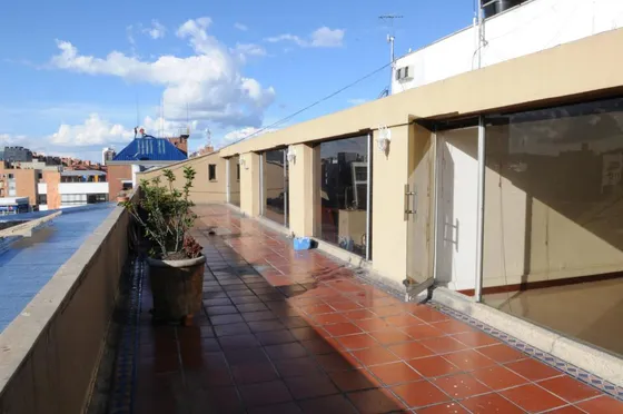 Oficina En Venta En Santa Barbara Occidental-usaquén. Cod V1051020