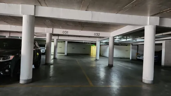 Estacionamiento // Lord Cochrane / Condor