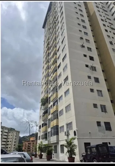 Apartamento De Oportunidad En Venta, Urb. Guaicay