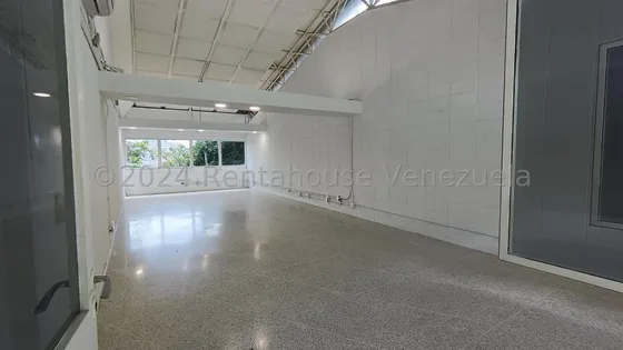 Oficina En Alquiler En Terrazas Del Avila. Sw  Cod. 25-22060
