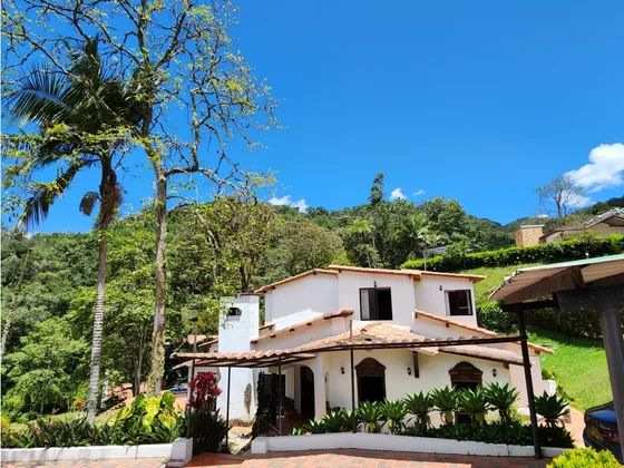 Venta De Espectacular Casa Finca En El Retiro, Espectacular Lote 