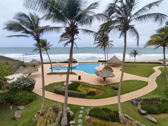 Bello Apartamento Amoblado En Terrazas De Cimarron Con Excelente Vista Al Mar Y Entrada Privada A La Playa 