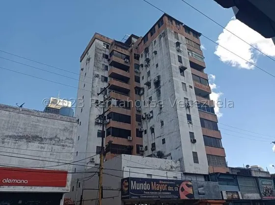 Jv En Venta Apartamento Acondicionado Con Consultorios Y Oficinas Ideal Para Odontologos O Laboratorios Son Varias Oficinas Piso Alto Los Sauces Valencia 