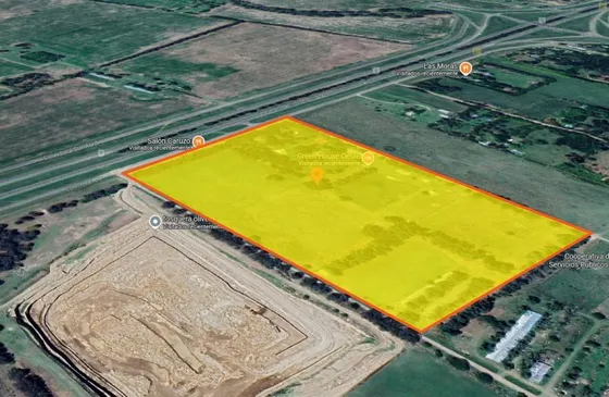 Campo / Fracción Comercial 12 Ha. Y 3650 M² Edif. (4 Casas Y Galpones) S/ Rn 5 - Olivera