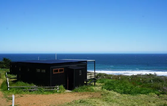 Curanipe, Dos Casas Con Acceso Directo A La Playa.