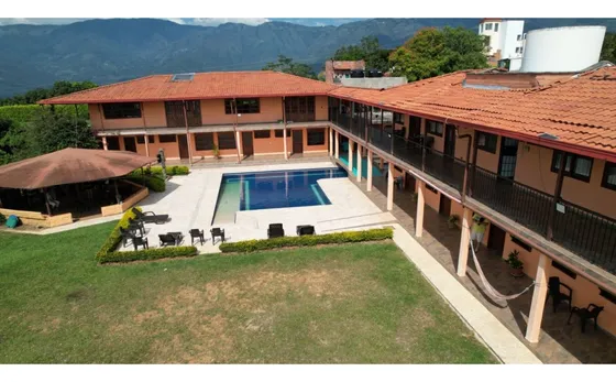 Finca Hotel Piscina 14 Habitaciones Inversión Turística Ideal Permuta