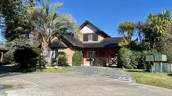 Casa En Venta En Campos De Echeverria Apto Credito- Canning