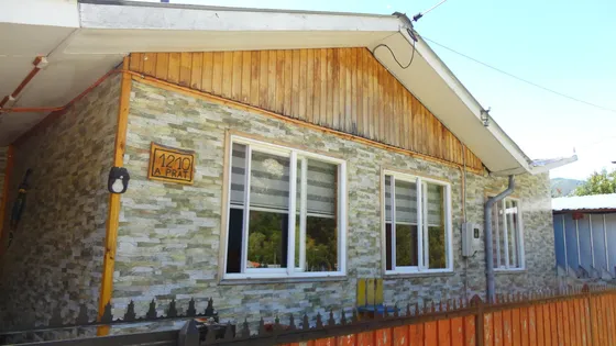 Casa Habitación Con Espacio Para Negocio Y Quincho Propio
