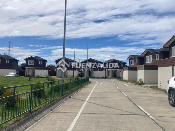 Casa En Arriendo De 3d3b Avenida Austral
