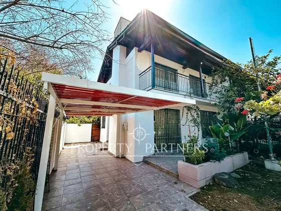 Casa Amplia En Venta En Ñuñoa: ¡espacio, Conectivi...