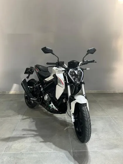 Benelli 180s Usado 2022 Permutas Financio No Rouser