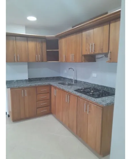 Oportunidad...se Vende Amplio Apartamento En Primer Piso - Carmen Vib.