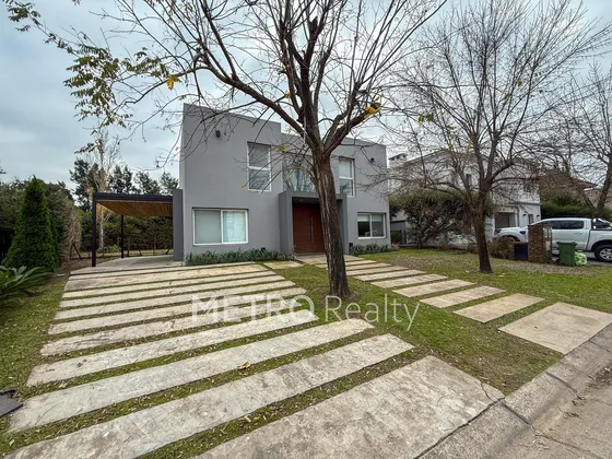 Casa En Alquiler Con 3 Habitaciones En Los Sauces Nordelta