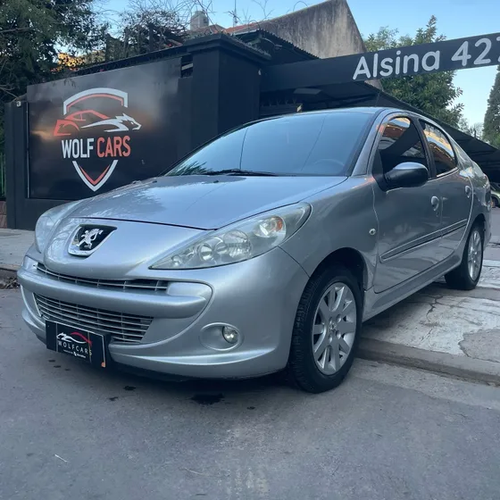 Peugeot 207 1.6 Sedan Feline 106cv