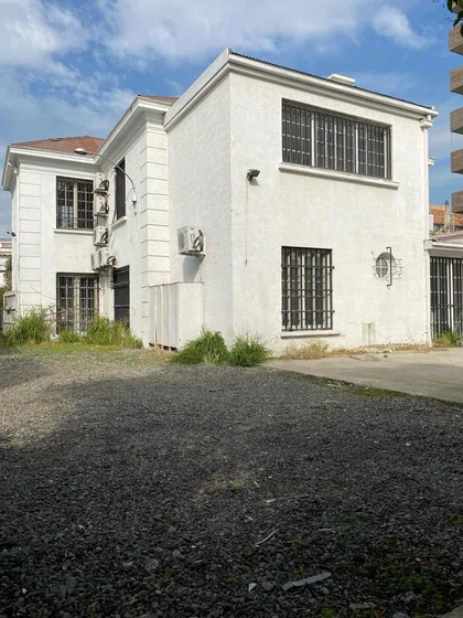 Casa A Pasos De Av. Los Leones