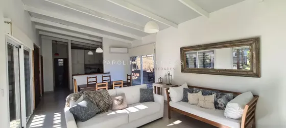 Apartamento En Venta De 4 Dormitorios En Punta Ballena, Punta Del Este.