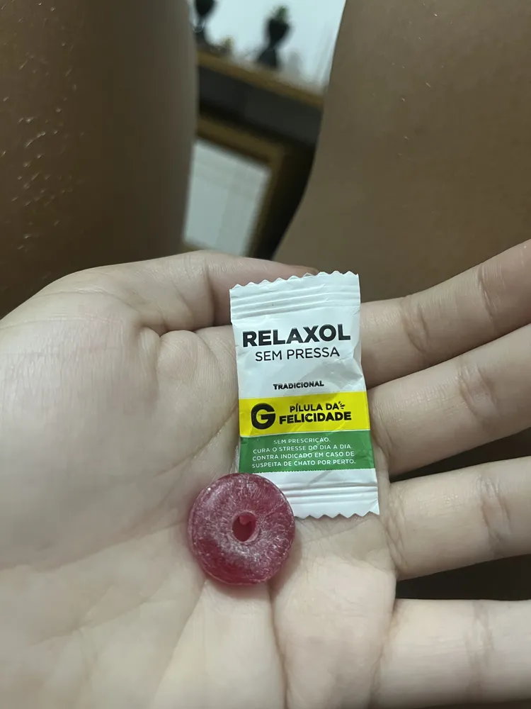 Kit 100 Balas Pílulas Felicidade Divertidas Já Personalizada Pílulas Felicidade - Imagem 2