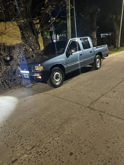 Chevrolet Luv 2.5 Pick-up D/cab 4x2 D