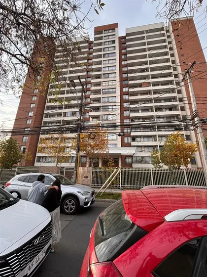 Departamento En Arriendo De 2 Dorm. En Barrio El Llano