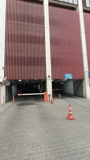 Rebajado Estacionamientos Agustinas 1476/ San Martín