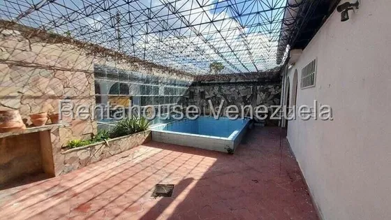 Mayra Lara Rah Venda Amplia Y Bella Casa En Cabudare, La Morenera, 3 Habitaciones, 2 Baños, 4 P/e, Piscina, Parrillera, Portón Eléctrico, Tanque