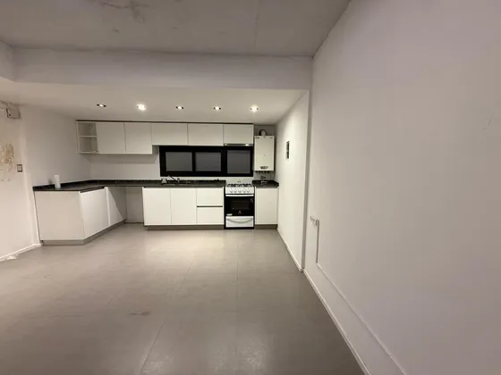Alquiler Depto 2 Amb Con Balcon - Castelar