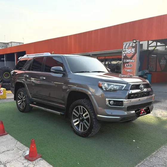 Toyota 4runner Limited 4x4