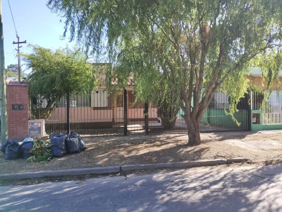 Casa En Venta En Burzaco