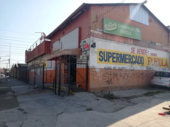 Venta De Supermercado Con Casa.