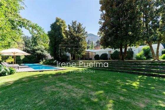 Vende Casa Ubicada En Condominio Exclusivo Lo Curro Vitacura