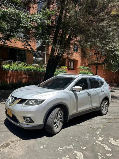 Nissan X-trail 2.5 Exclusive