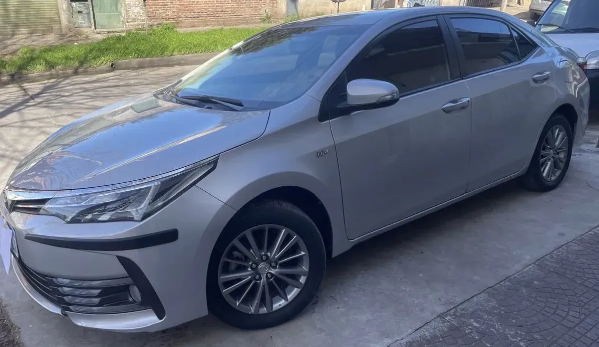 Toyota Corolla 1.8 XEI CVT 140 HP
