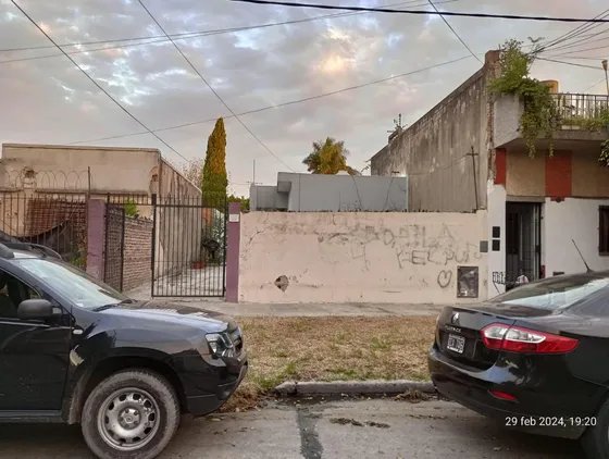 Casa En Venta - 2 Dormitorios 1 Baño - Wilde