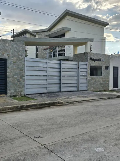 (mp) En Exclusiva Moderno Townhouse Res. Naiguata Sector El Manantial Naguanagua