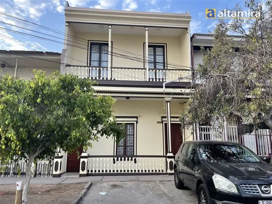 Casa En Arriendo De 10 Dorm. En Iquique