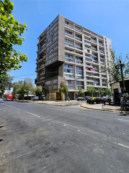 Departamento En Venta De 2 Dorm. En Estación Central