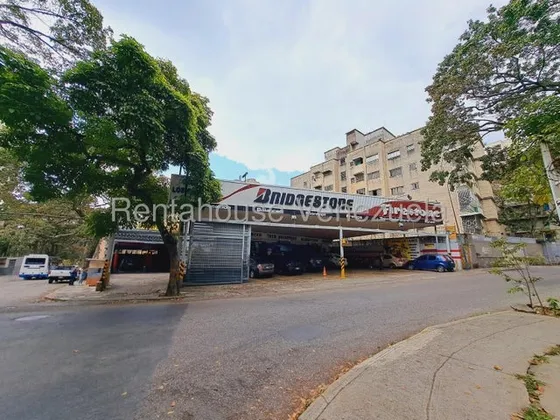 Local Comercial A Pie De Calle En Venta  En Los Caobos Vehículos Consultar Precio 25-23717 Cs 