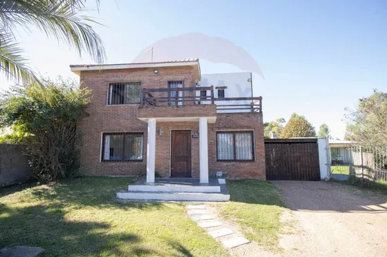 Venta Casa 4 Dormitorios Gran Terreno Solymar Sur 