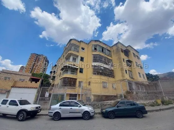 Apartamento En Venta En Las Fuentes Del Paraiso Lj 25-2803