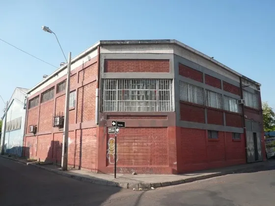 Excelente Propiedad Industrial