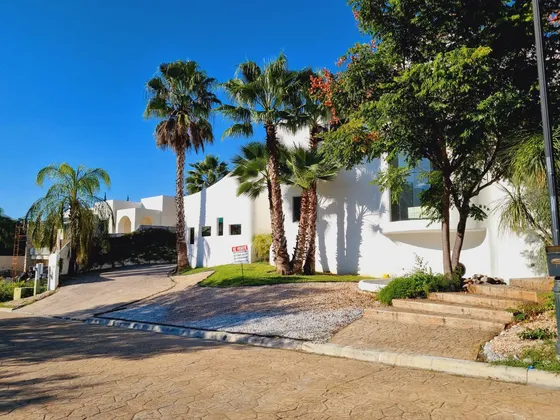 Casa  - Venta