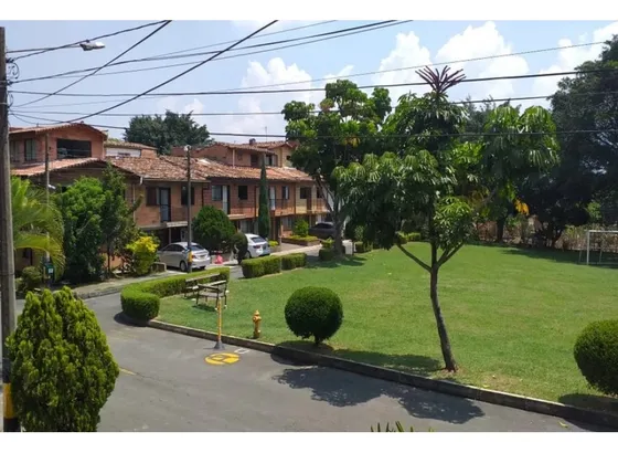 Rhbr-12431 (casa) 2 Niveles (itagui)