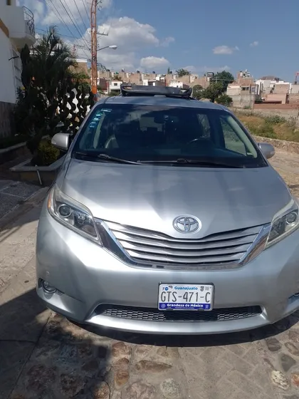 Toyota Sienna 3.5 Limited V6 At