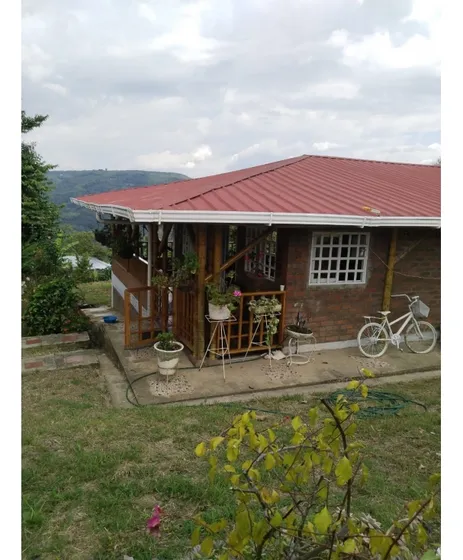 Casa De Campo En Venta / Permuta - Santa Rosa De Tapias Guacarí Valle