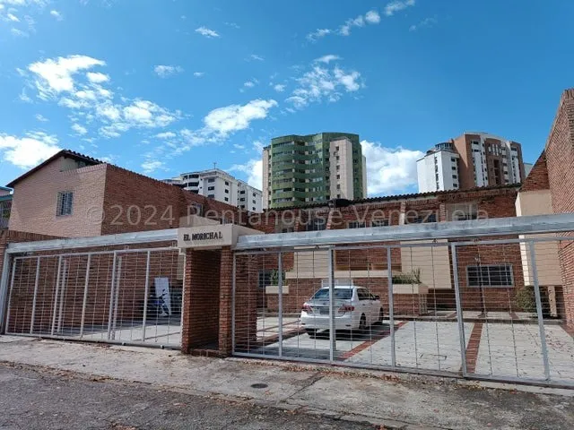 Casa Quinta Moderna Duplex, Ubicada En Conjunto Exclusivo De Solo 6 Casas El Bosque 24-17617