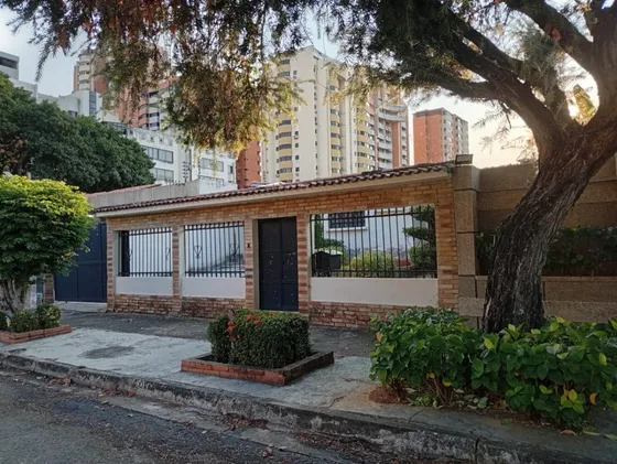 En Venta Casa En Urbanización La Trigaleña Para Remodelar. Maritza Lopez