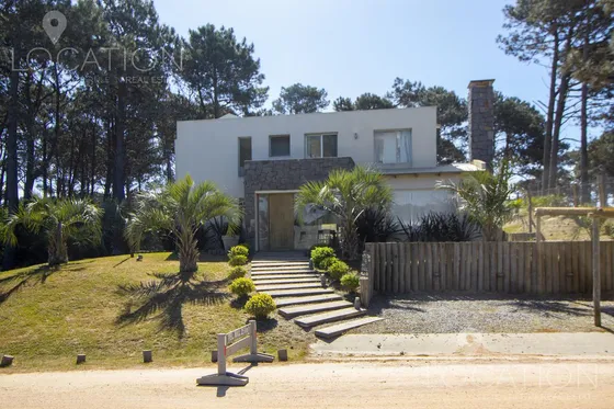 Alquiler Casa 3 Dormitorios Barrio Cerrado Pinar Del Faro, José Ignacio