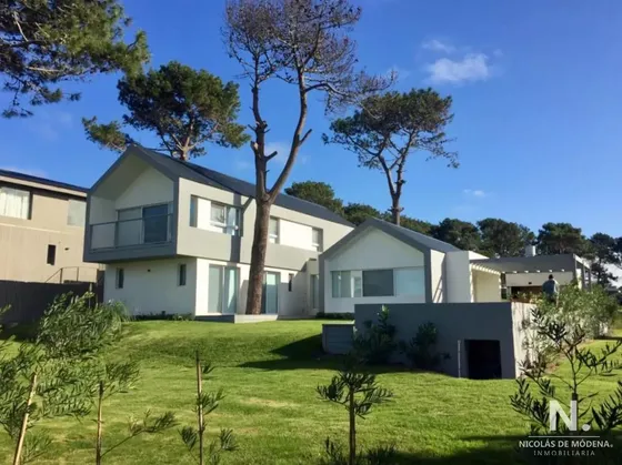 Hermosa Casa En Venta En José Ignacio