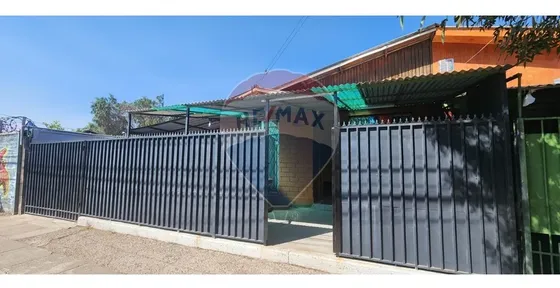 Casa Amplia Y Acogedora En Conchalí.