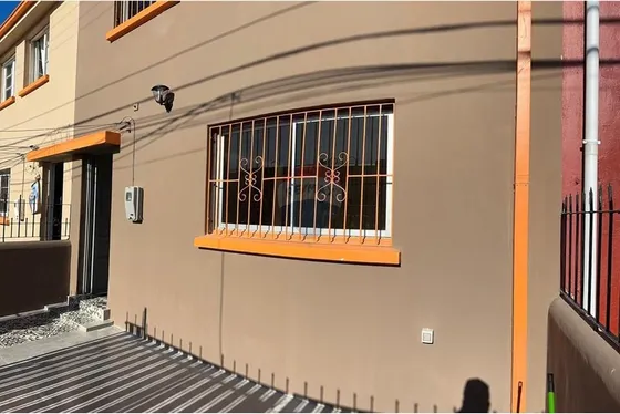 Casa Recién Remodelada Población Portales